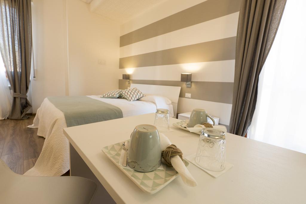 Suite Simonetta Sarzana Bagian luar foto